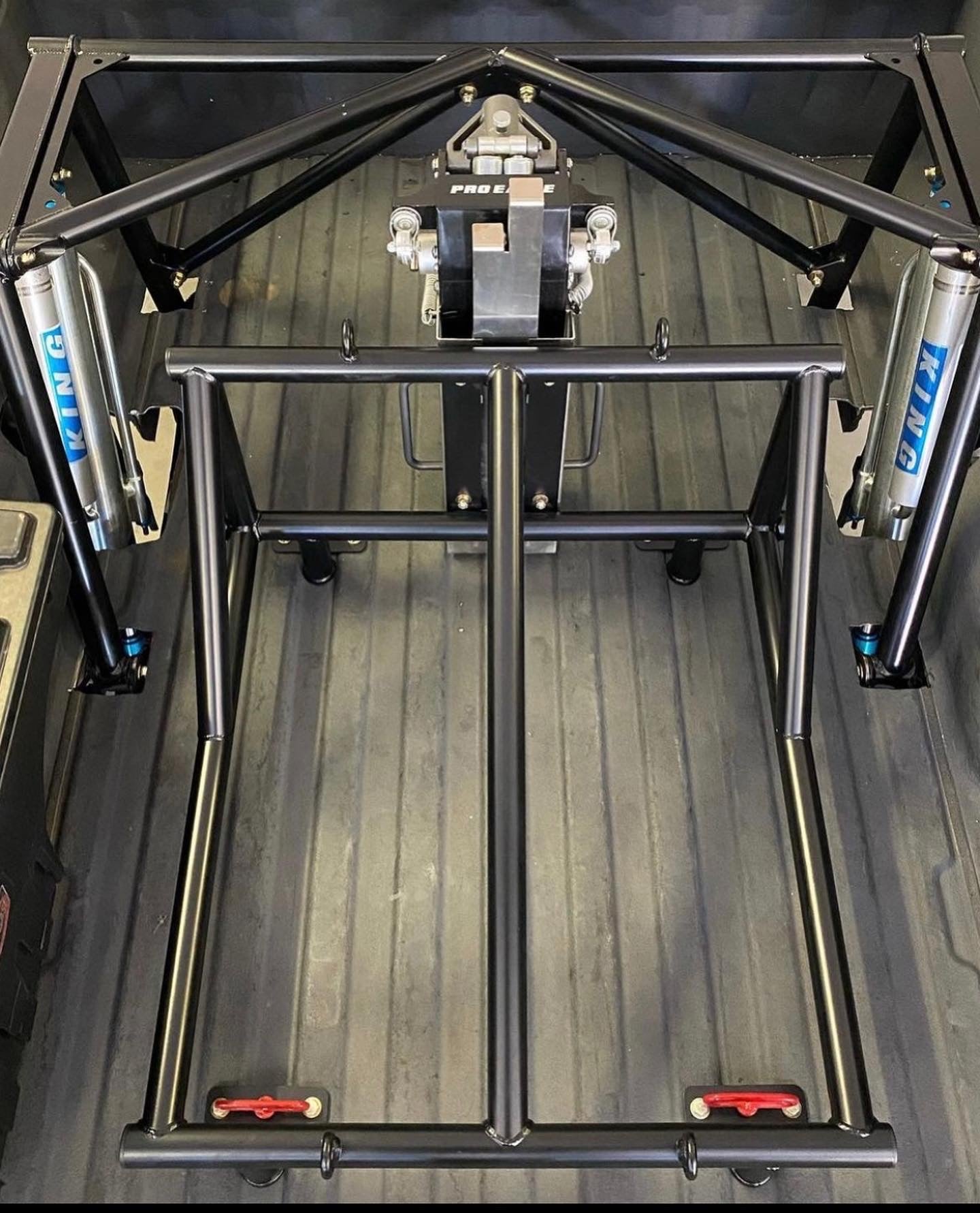 Charlie: Universal Quick Release Tire Cage